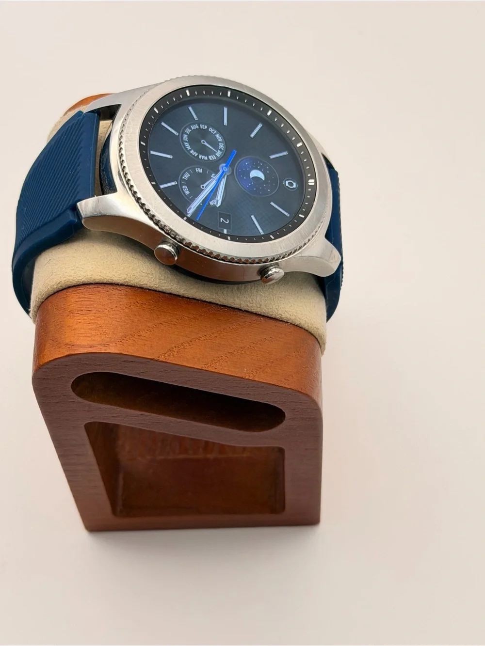 Samsung Galaxy Gear S3 Classic, 46mm, New Band, Charger Included, Tested